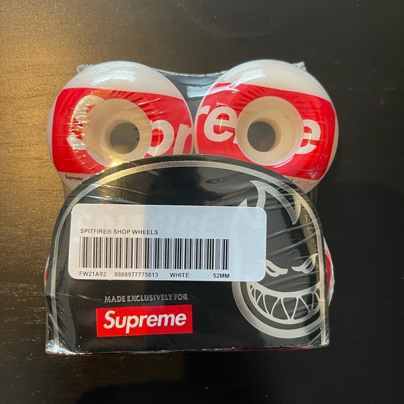 Supreme/Spitfire Shop Wheels - Picture 1 of 2